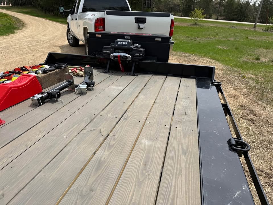 Chapman Trailer Rentals - Image 1